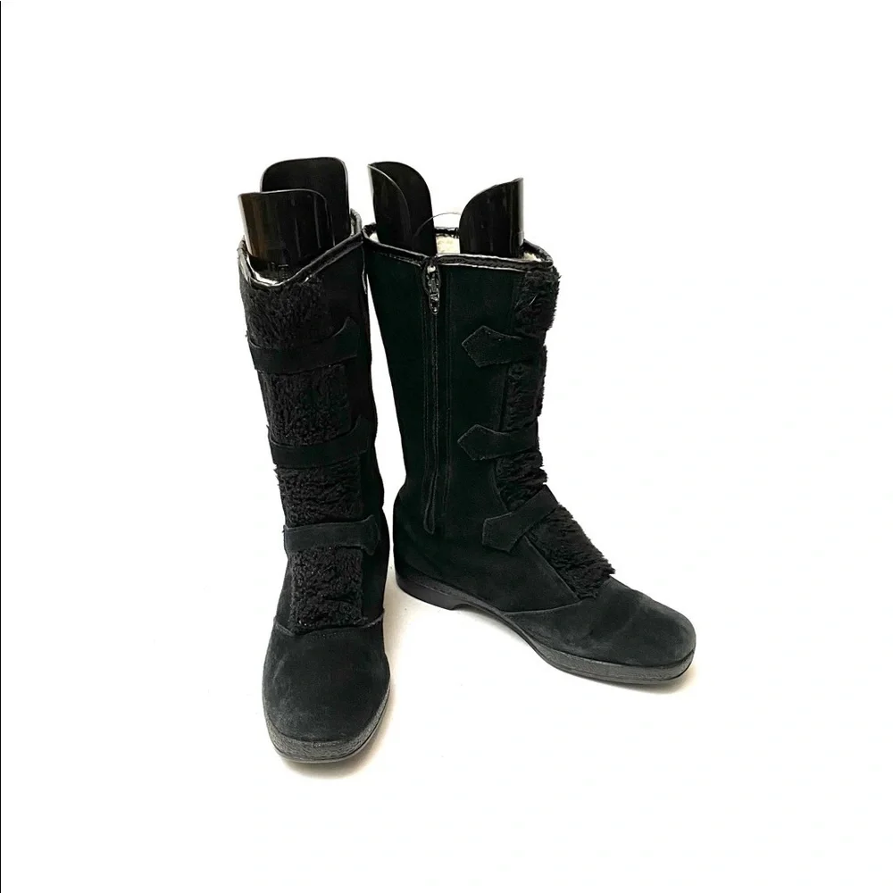Vintage 1970s black suede fleece lined snow boots